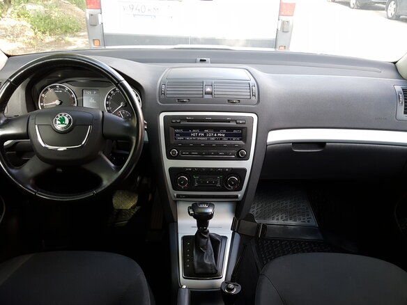 2011 Skoda Octavia II (A5) Рестайлинг, чёрный - вид 7