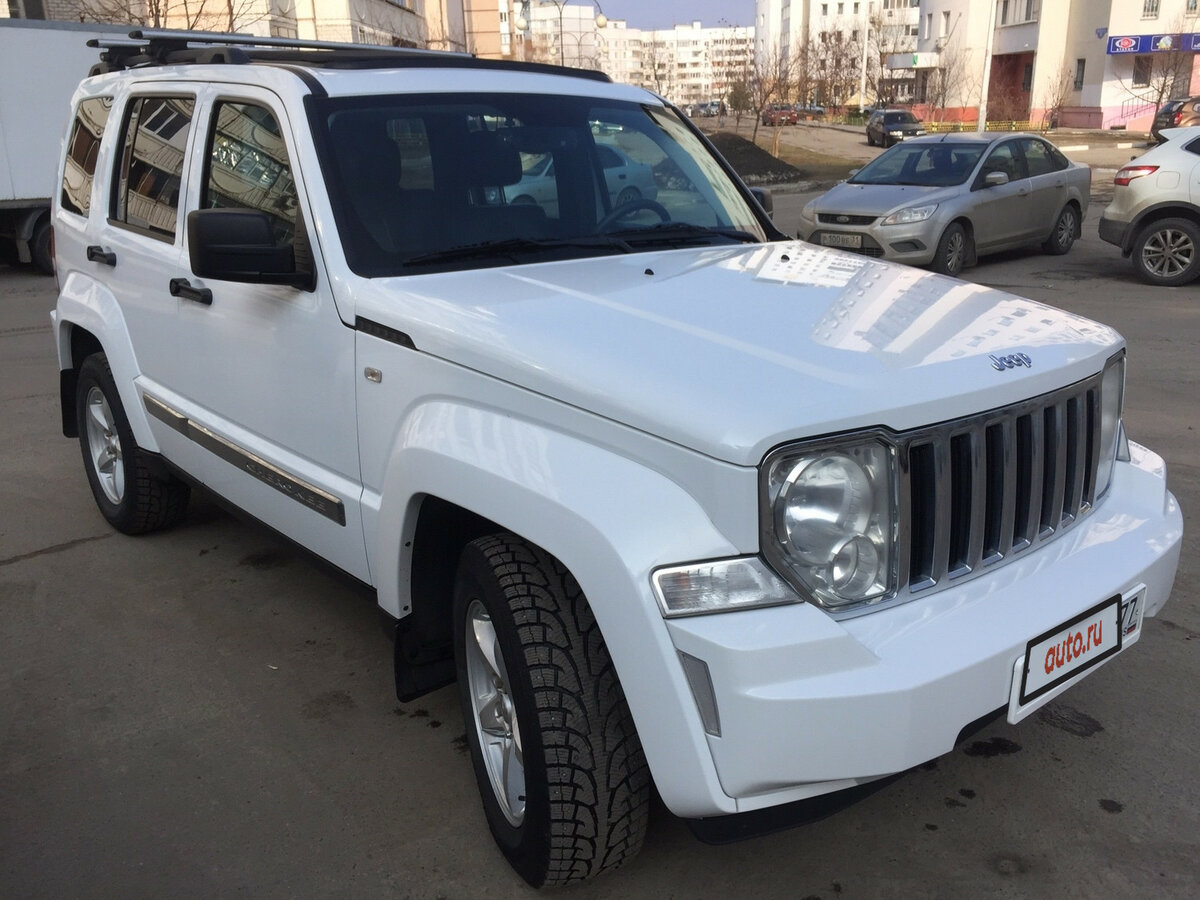 Купить б/у Jeep Cherokee IV (KK) 3.7 AT (205 л.с.) 4WD