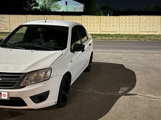 2015 Lada (ВАЗ) Granta I, белый, 278000 рублей, вид 1