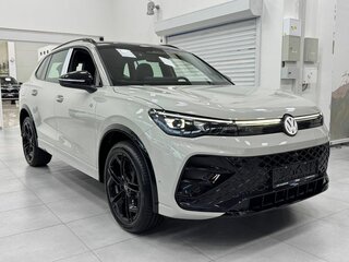 2026 Volkswagen Tiguan L Pro III (China Market), бежевый, 4899000 рублей, вид 3