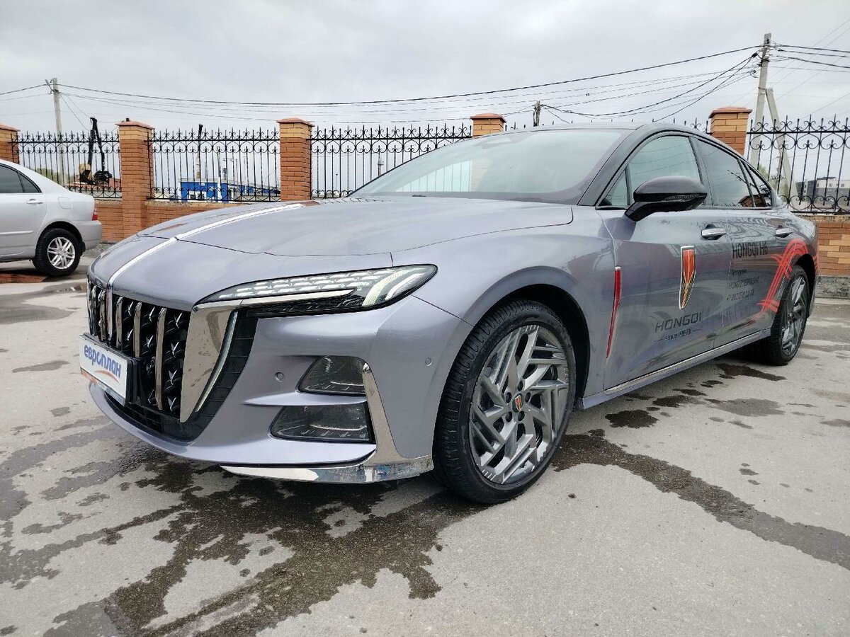 Hongqi H6