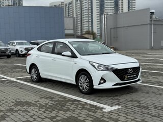 2020 Hyundai Solaris II Рестайлинг, белый, 820000 рублей, вид 1