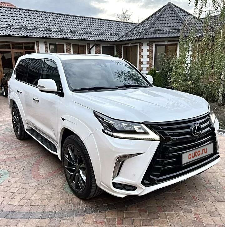 Lexus LX 570 2017 Р±РµР»С‹Р№