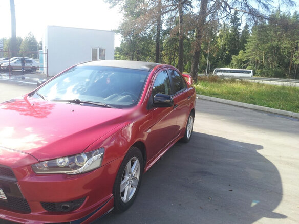 2008 Mitsubishi Lancer X, красный - вид 10