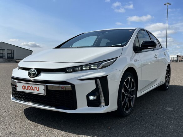2018 Toyota Prius IV Рестайлинг (XW50), белый, 2350000 рублей - вид 27