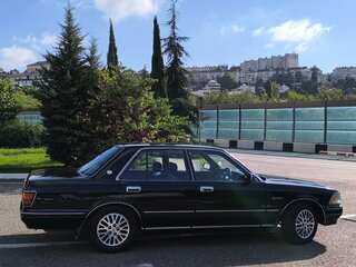 1991 Toyota Crown VIII (S130), чёрный, 900000 рублей, вид 1
