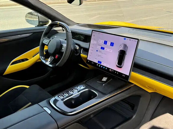2026 Xiaomi SU7 Ultra I, жёлтый - вид 18