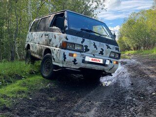 1990 Mitsubishi Delica III, голубой, 320000 рублей, вид 5