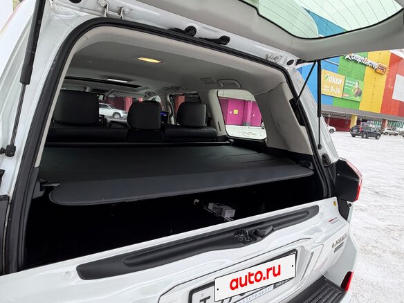 2017 Lexus LX 570 III Рестайлинг 2, белый - вид 26