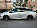 2019 Toyota Prius IV Рестайлинг (XW50), серебристый, 1910000 рублей - вид 1