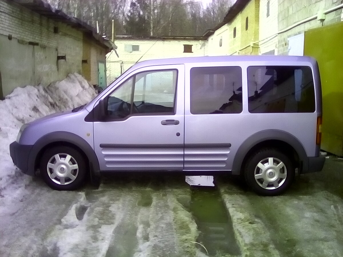 Ford Tourneo connect серый