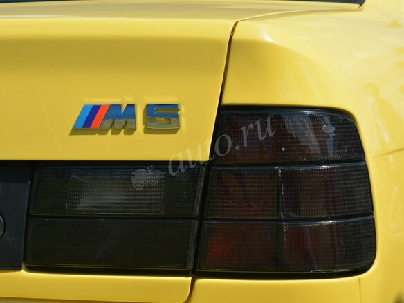 1994 BMW M5 6-speed II (E34), жёлтый - вид 1