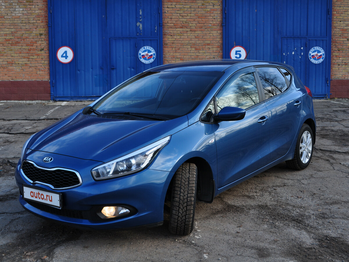 Kia Ceed синий 2013