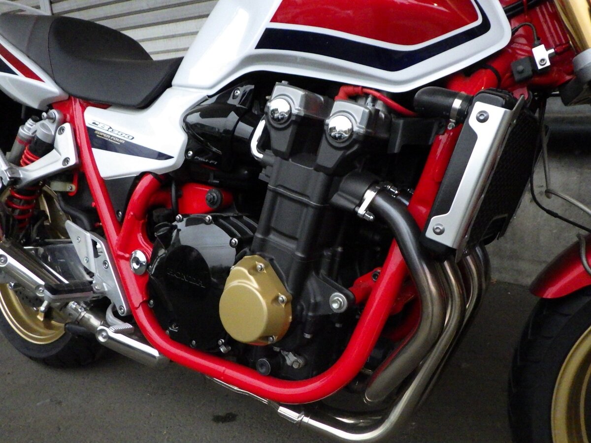 Глушитель cb1300 Сток