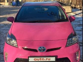 2014 Toyota Prius III Рестайлинг (XW30), розовый, 1250000 рублей - вид 1