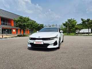 2022 Kia K5 III, белый, 2380000 рублей, вид 1