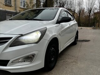 2016 Hyundai Solaris I Рестайлинг, белый, 450000 рублей, вид 1
