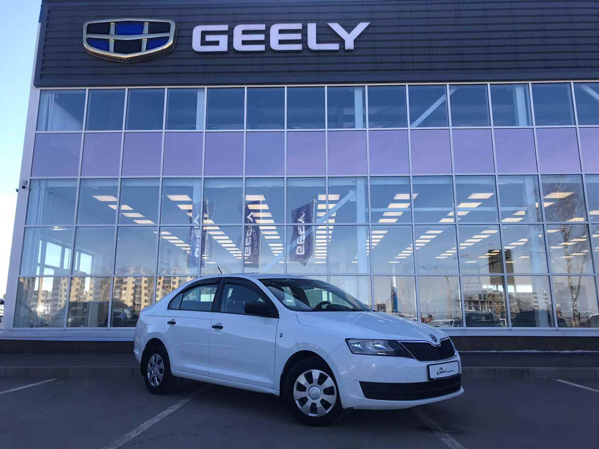 Купить б/у Skoda Rapid I 1.6 MT (90 л.с.) бензин механика в Пскове ...