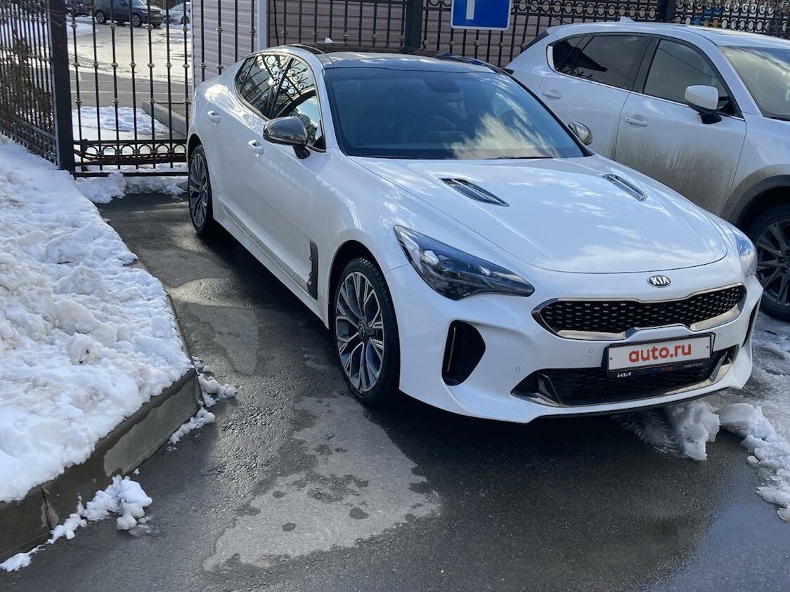 Лифтбек Kia Stinger I 2019 года, пробег 960 км, двигатель 2.0 AT (247 л.с.)...