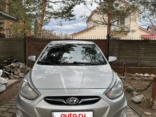 2013 Hyundai Solaris I, серый, 720000 рублей, вид 1