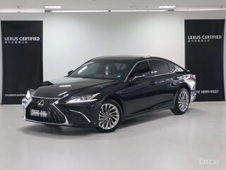 2024 Lexus ES 300h VII Рестайлинг, чёрный, 4130001 рублей, вид 1