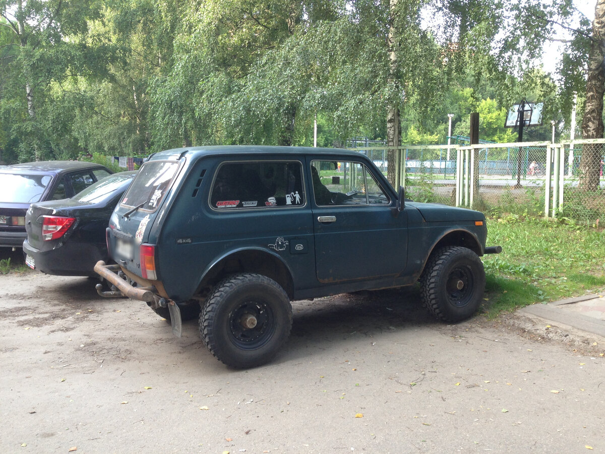 Нива на грязевых колесах фото