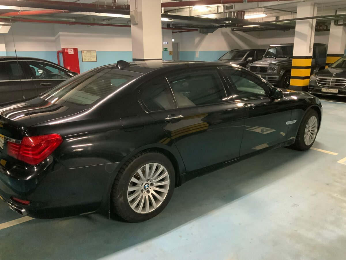 Купить б/у BMW 7 серии V (F01/F02/F04) 760i 6.0 AT (544 л.с.) бензин ...