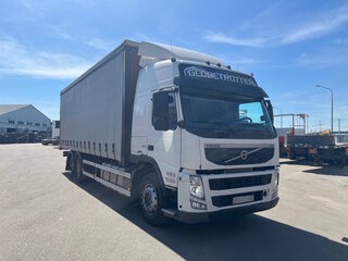 2011 Volvo F-Series, белый, 3500000 рублей, вид 1