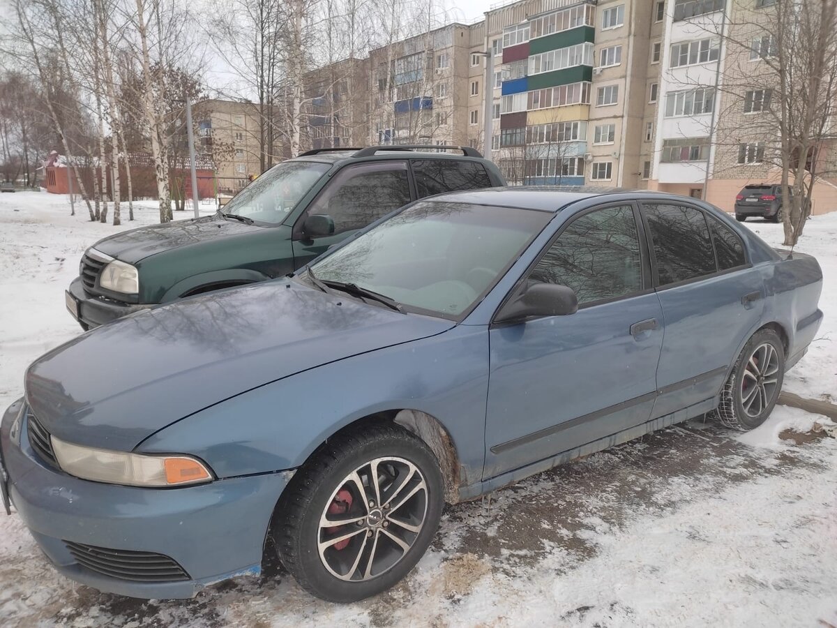 Мицубиси галант синий