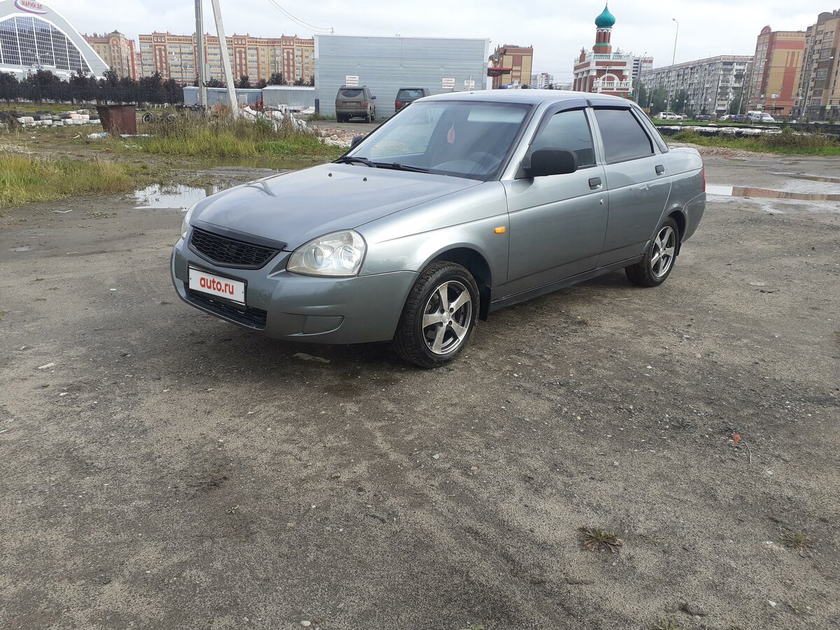 Приора седан 2010
