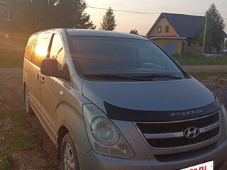 2011 Hyundai H-1 II, серебристый, 1300000 рублей, вид 1