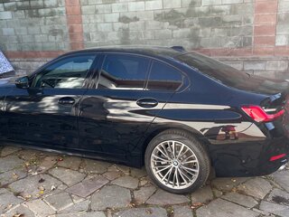 2023 BMW 3 серии 320i xDrive VII (G2x) Рестайлинг, чёрный, 6000000 рублей, вид 1