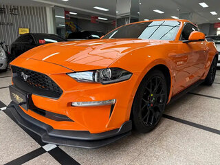 2021 Ford Mustang VI Рестайлинг, оранжевый, 3100000 рублей, вид 1