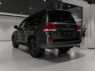 2011 Toyota Land Cruiser 200 Series, серый, 2600000 рублей, вид 4
