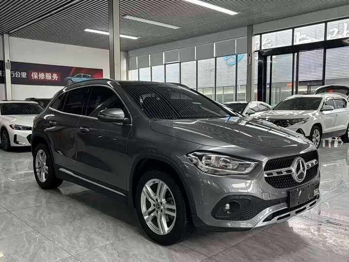 Mercedes-Benz GLA 180 II (H247)