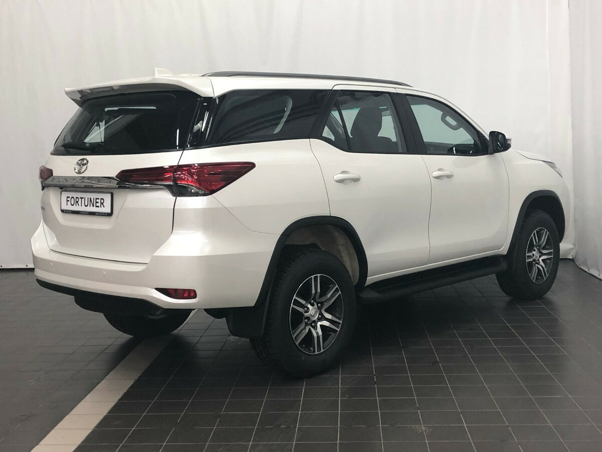 Land Cruiser Fortuner 2019