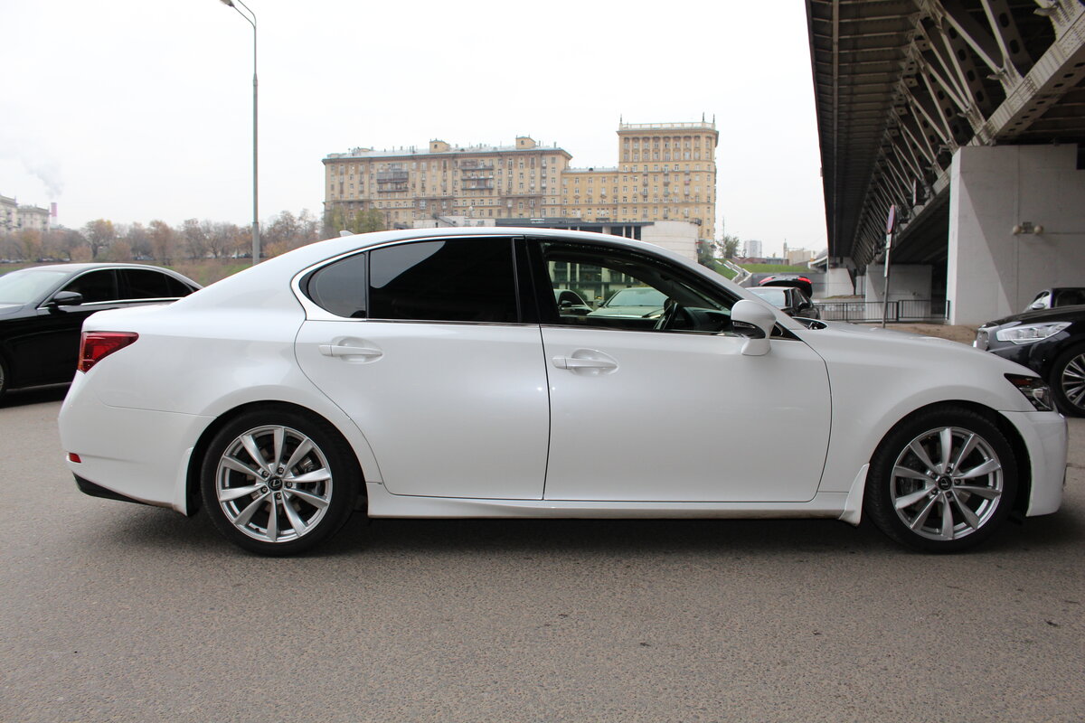 Купить б/у Lexus GS IV 250 2.5 AT (208 л.с.) бензин