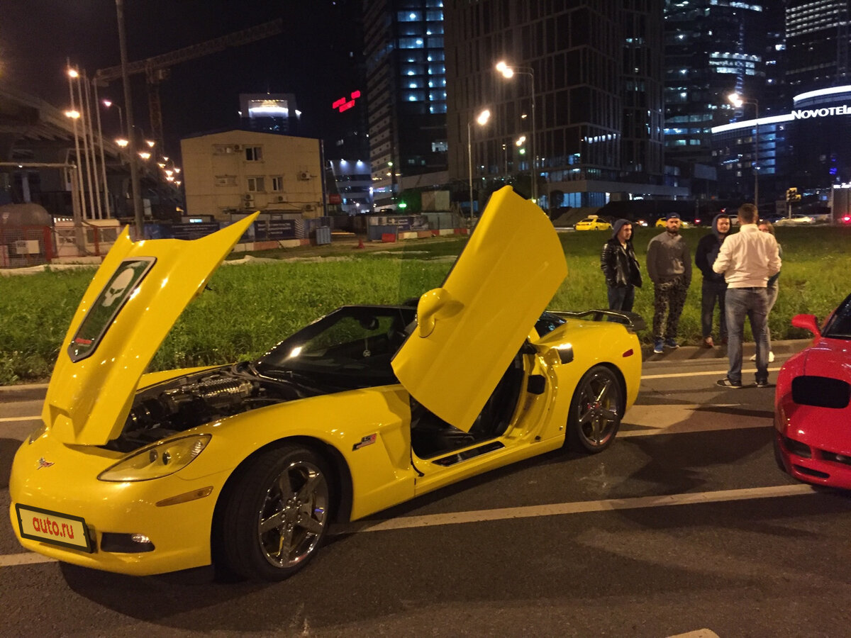 Chevrolet Corvette c6 Р¶РµР»С‚С‹Р№
