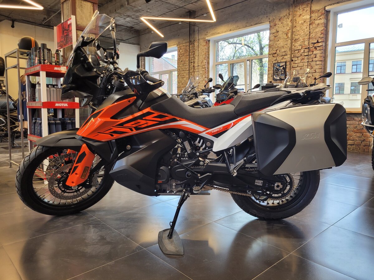 КТМ адвенчер 790
