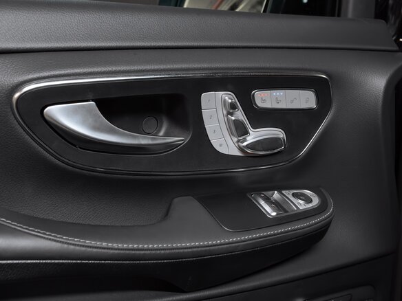 2024 Mercedes-Benz V-Класс 300 d EXOBILITE экстра длинный III (W447) Рестайлинг, чёрный, 17120000 рублей - вид 6