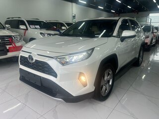 2021 Toyota RAV4 V (XA50), белый, 2660810 рублей, вид 1