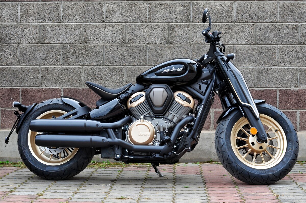 Benda Napoleon 500