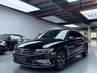 2022 Volkswagen Magotan B8 Рестайлинг, чёрный, 1773300 рублей, вид 1