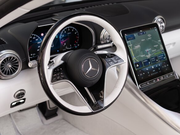 2025 Mercedes-Benz Maybach SL SL 680, красный, 37900000 рублей - вид 29