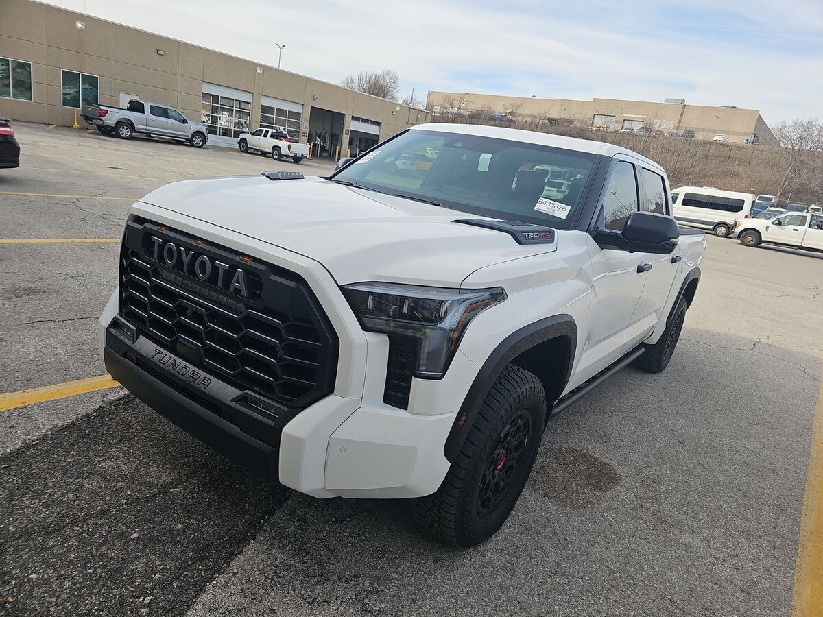 Toyota Tundra Crew Max CrewMax III