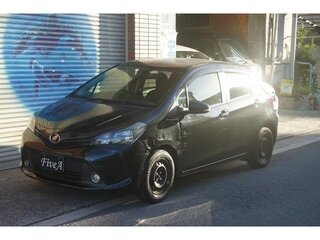 2014 Toyota Vitz III (XP130) Рестайлинг, чёрный, 500111 рублей, вид 1
