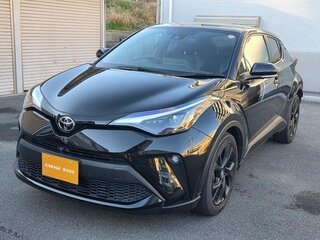 2023 Toyota C-HR I Рестайлинг, чёрный, 1685000 рублей, вид 2