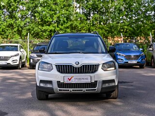 2017 Skoda Yeti I Рестайлинг, белый, 895000 рублей, вид 3