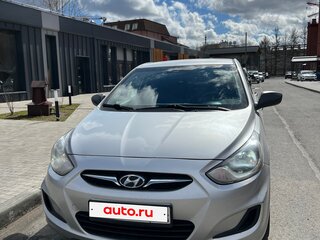 2013 Hyundai Solaris I, серебристый, 830000 рублей, вид 1