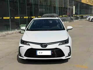 2026 Toyota Corolla XII (E210), белый, 3300000 рублей, вид 2